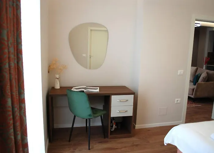 Lindi's 8/2 アパート