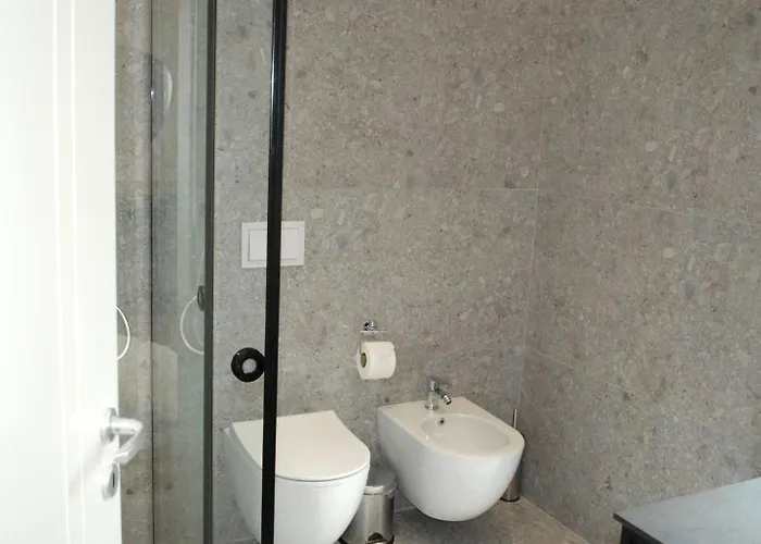 Appartement Lindi's 8/2 Tirana